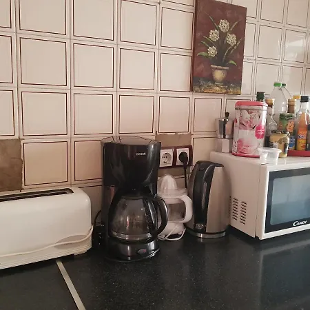 Quarto em Acomodações Particulares Laurainu Check In De 15 A 22 *